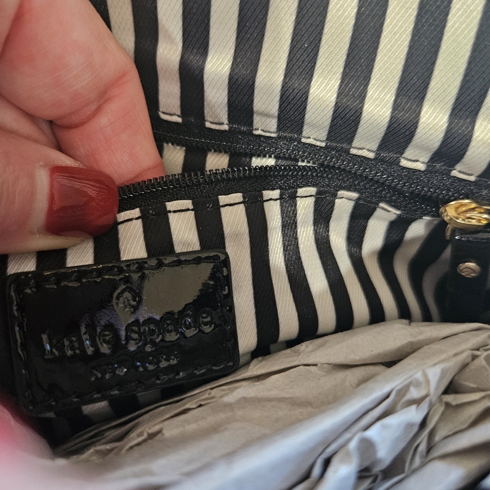 Kate Spade Hampton Road Juliana crossbody, gold turn lock purse - Picture 9 of 10